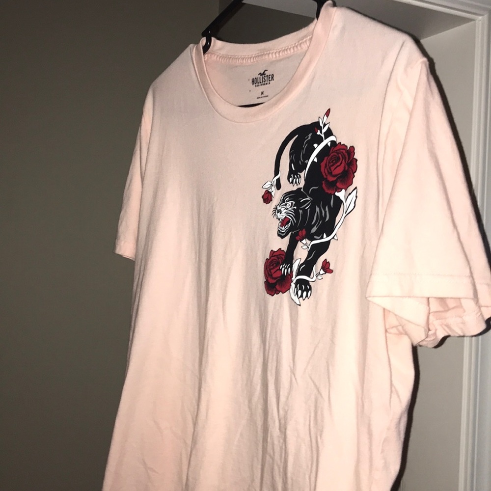 Hollister Panther / Roses T-Shirt